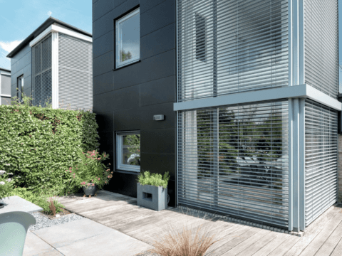 Rénovation avec brise-soleil par Technilux